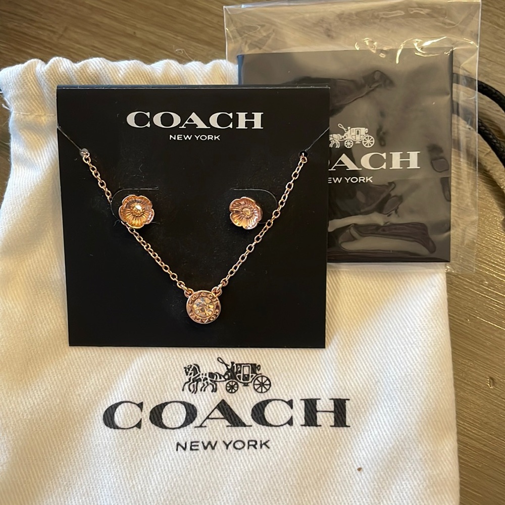 NEW Coach Circle Necklace and Tea Rose Stud Set